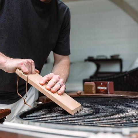 clean up the grill